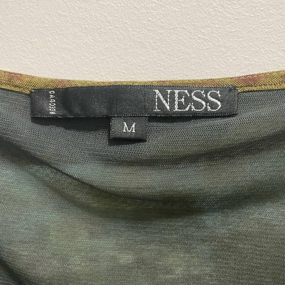 NESS top M - Picture 4 of 5
